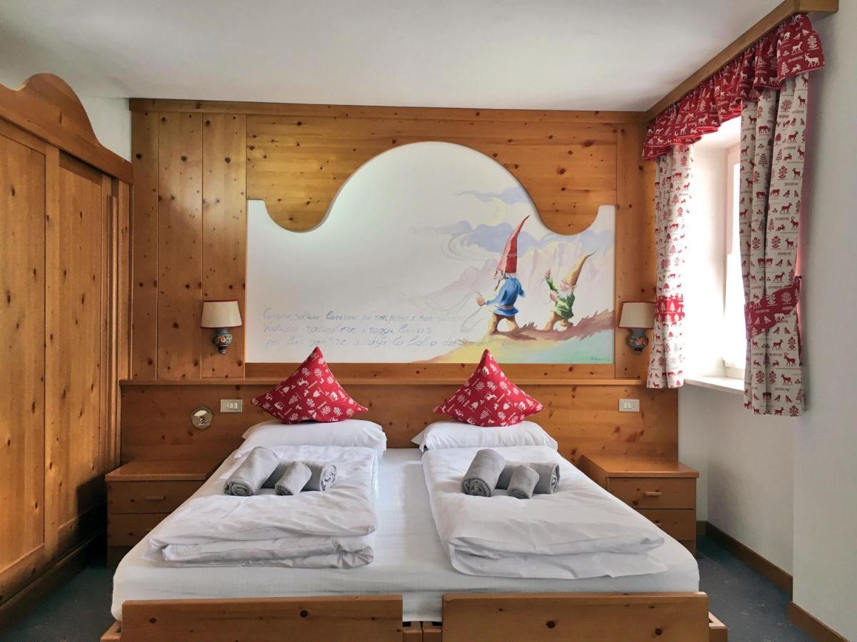 Rifugio Monti Pallidi Canazei Exteriör bild