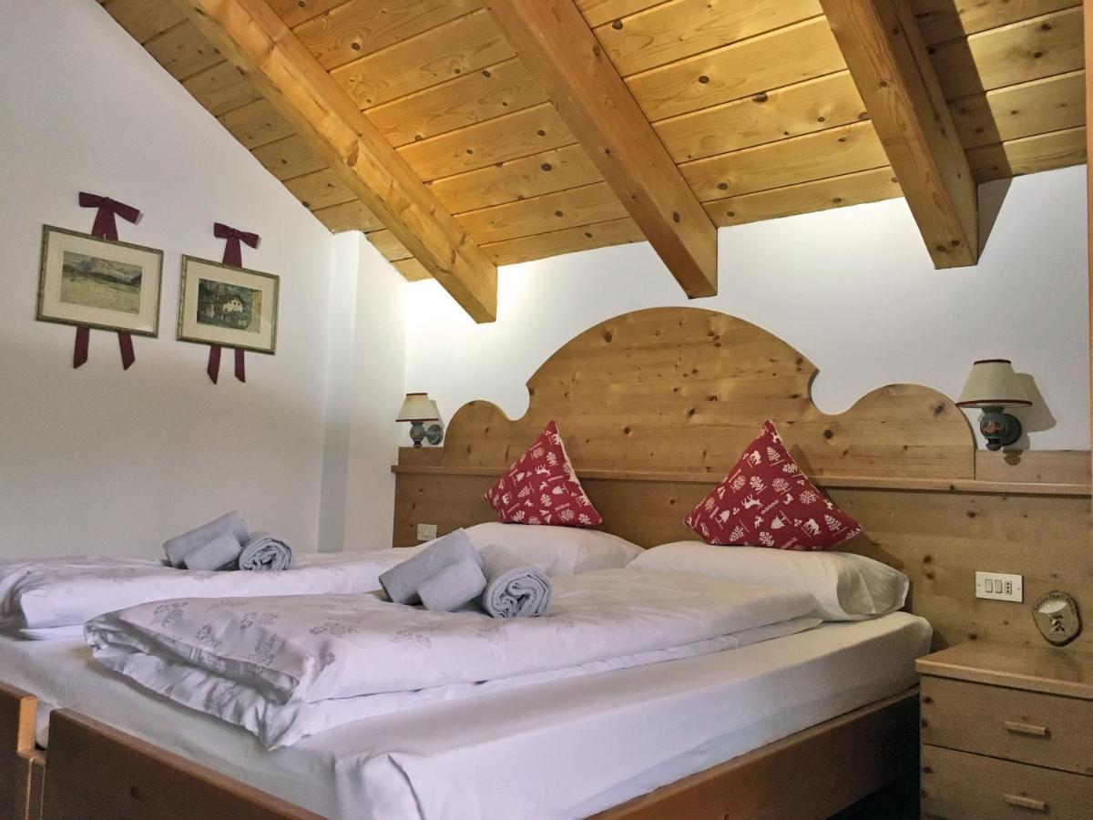 Rifugio Monti Pallidi Canazei Exteriör bild