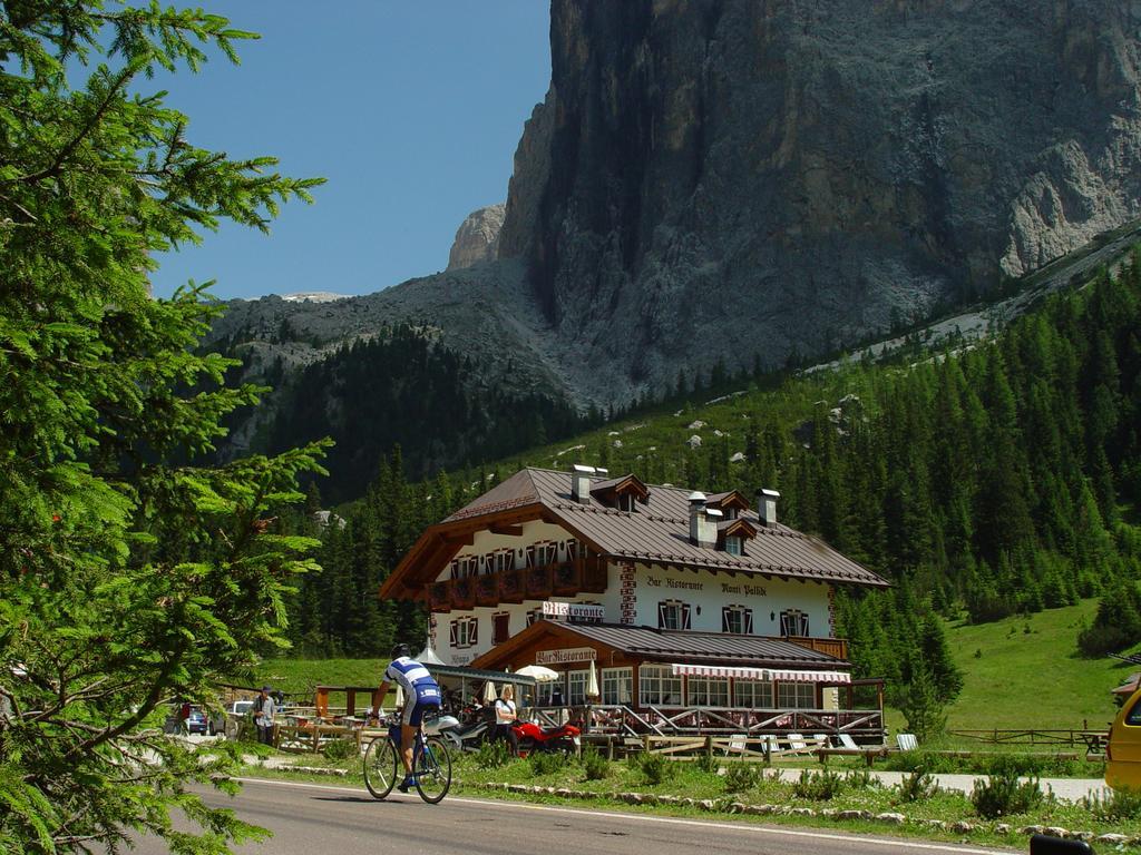 Rifugio Monti Pallidi Canazei Exteriör bild