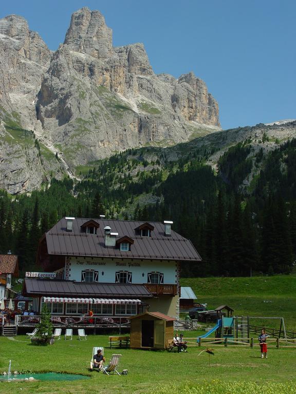 Rifugio Monti Pallidi Canazei Exteriör bild