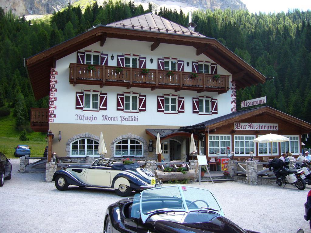 Rifugio Monti Pallidi Canazei Exteriör bild